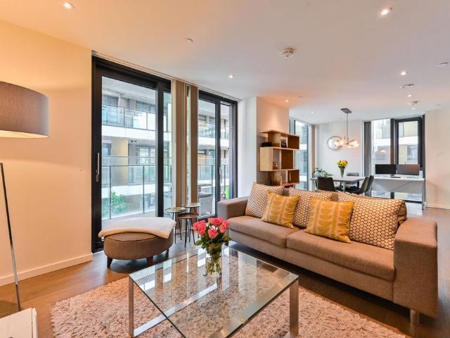 Flat for sale in Elephant and Castle, Greater London