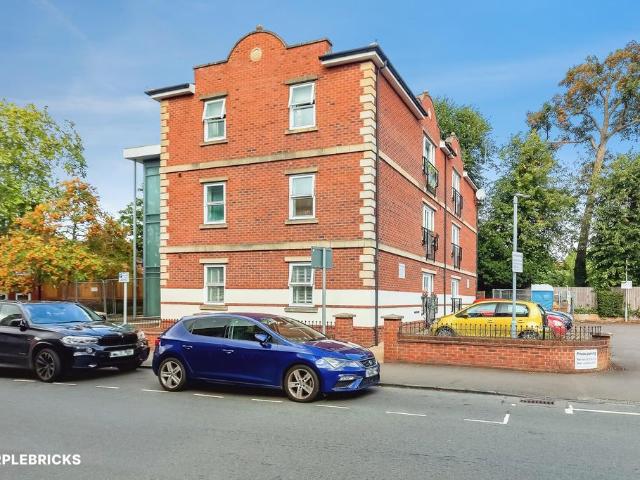 Flat for sale in Stanford On Avon, Leicestershire