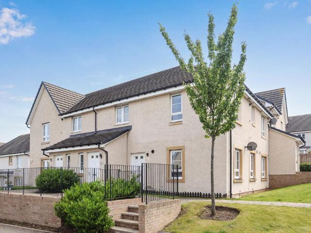 Flat for sale in Burdiehouse, Scotland