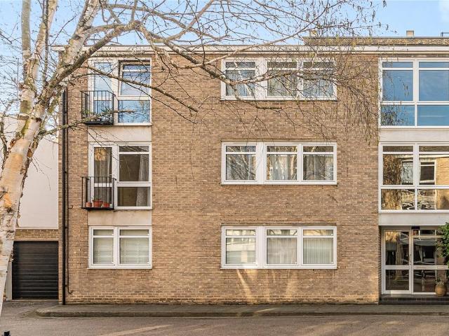 Flat for sale in Fitzrovia, Greater London