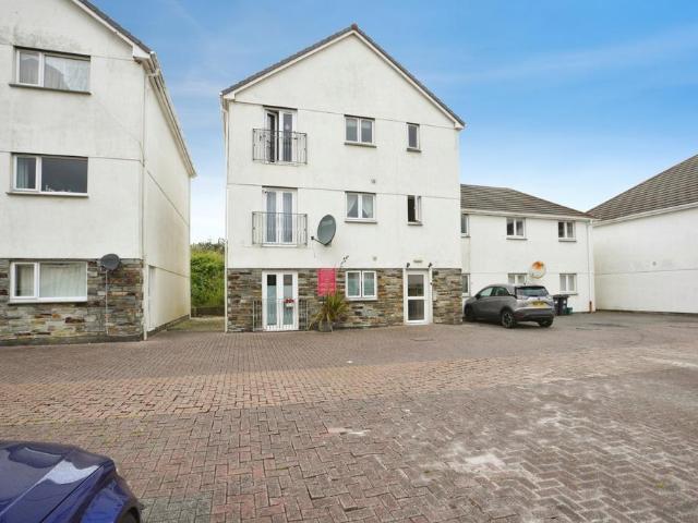 Flat for sale in Scredda, Cornwall