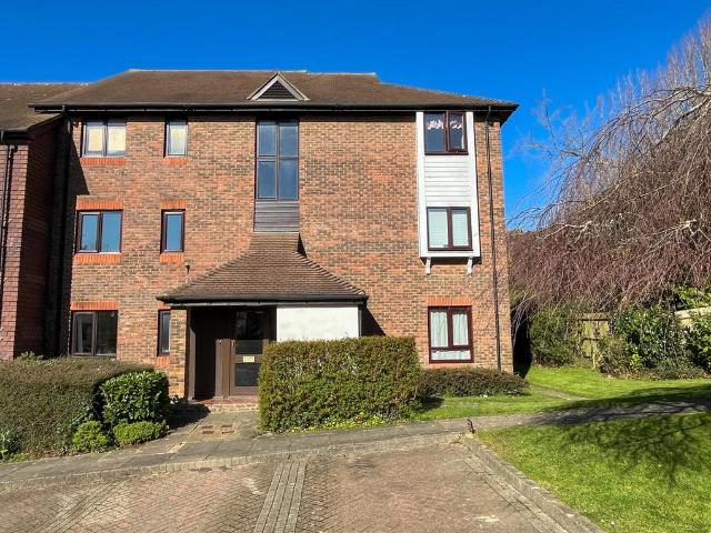 Flat for sale in Battle, Heathlands