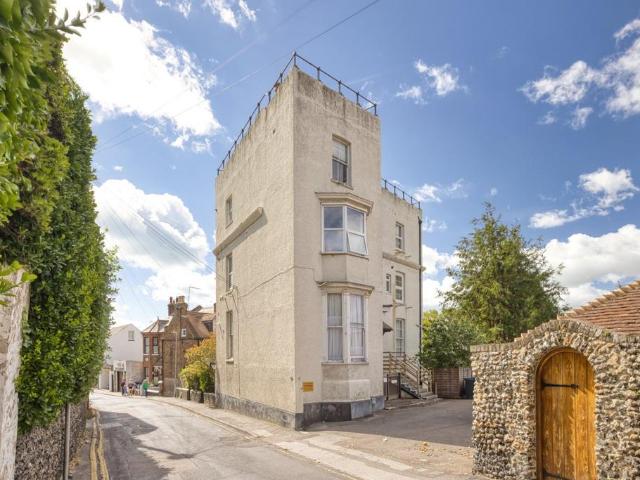 Flat for sale in Upton, Acol