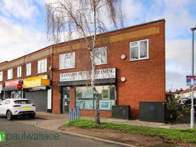 Flat for sale in Broxbourne, Hertfordshire