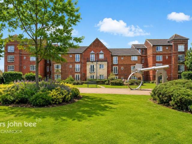Flat for sale in Old Heath, Bilston