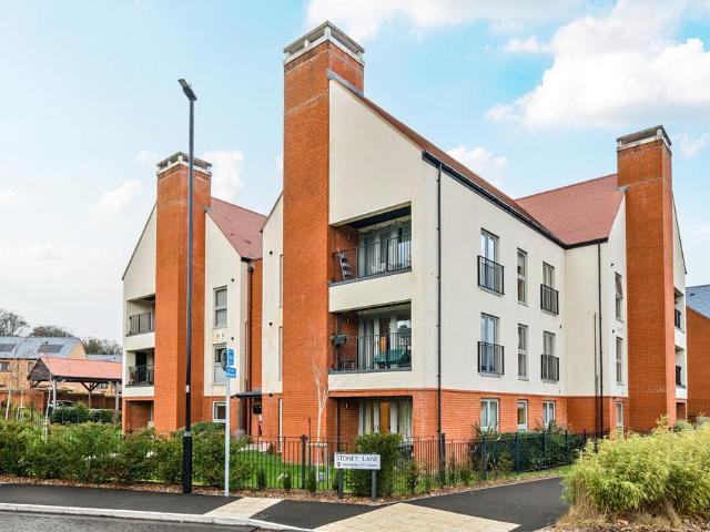 Flat for sale in Weeke, Harestock