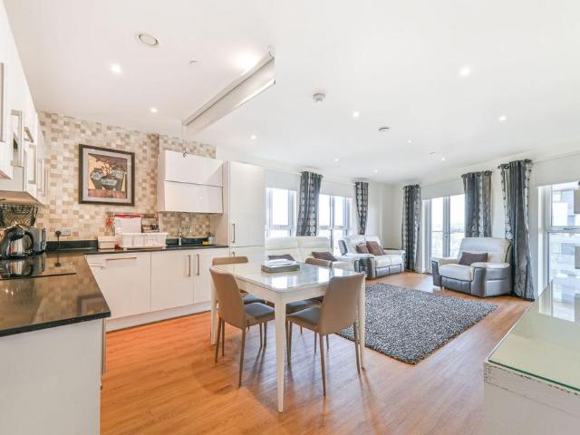 Flat for sale in Alperton, Greater London