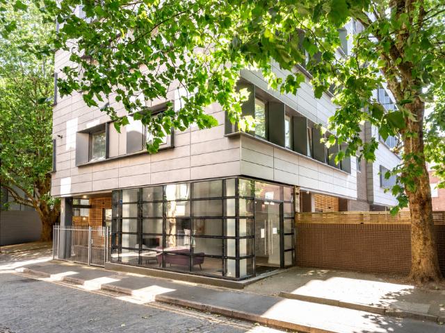 Flat for sale in Broadmead, Feckenham