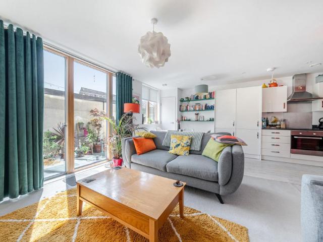 Flat for sale in Queen's Park, Brighton & Hove