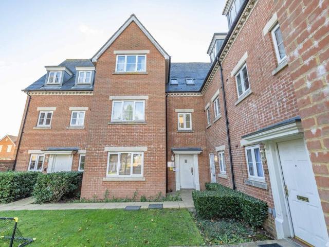 Flat for sale in Wincheap, The Bridge