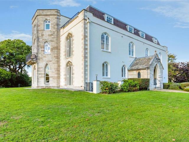 Flat for sale in Hamble-le-Rice, Eastleigh