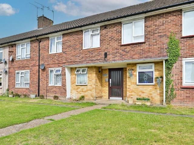 Flat for sale in Otterspool, Bushey