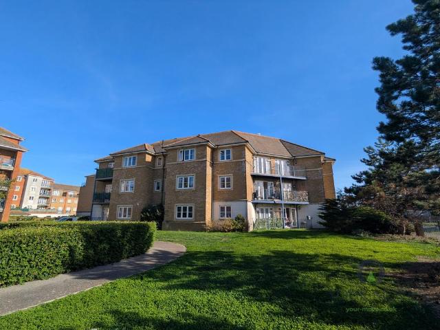 Flat for sale in Sovereign Harbour, Eastbourne