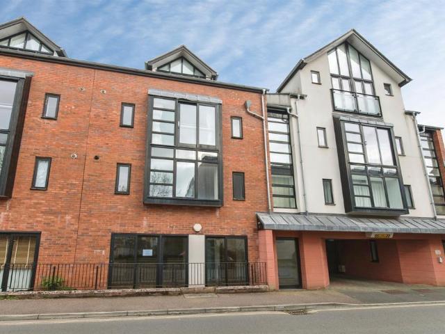 Flat for sale in Watergate, Devon