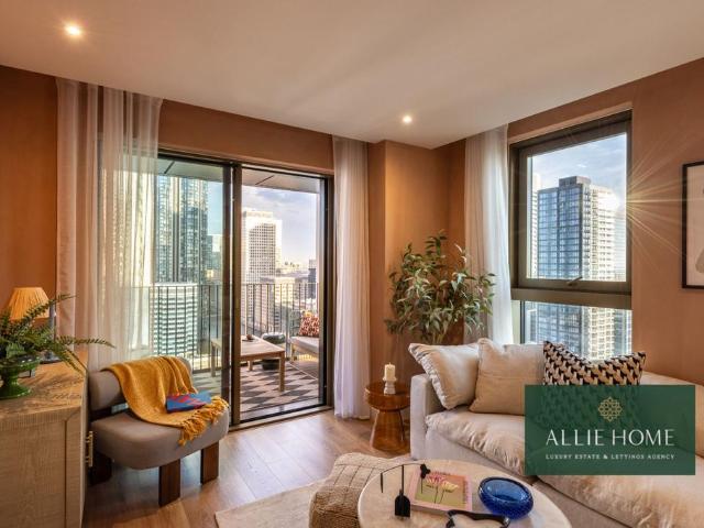 Flat for sale in Isle Of Dogs, Greater London
