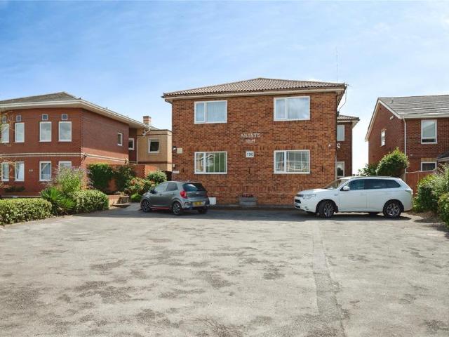 Flat for sale in Mengham, Havant