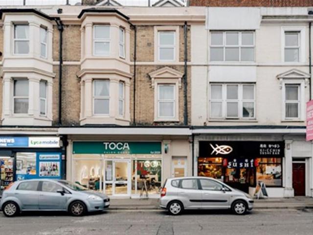 Flat for sale in Lansdowne, Springbourne
