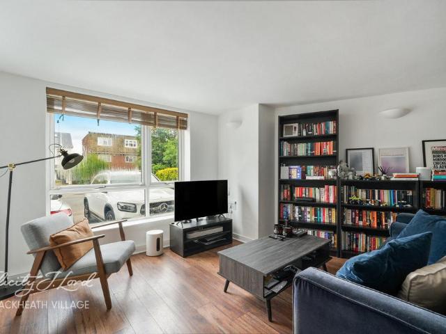 Flat for sale in London Borough of Lewisham, Greater London