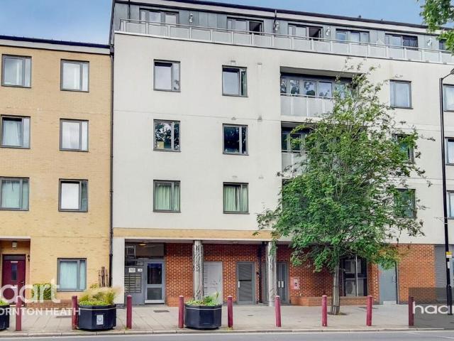 Flat for sale in London Borough of Croydon, Thornton Heath