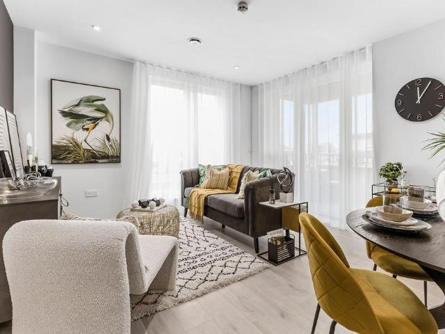Flat for sale in Greater London