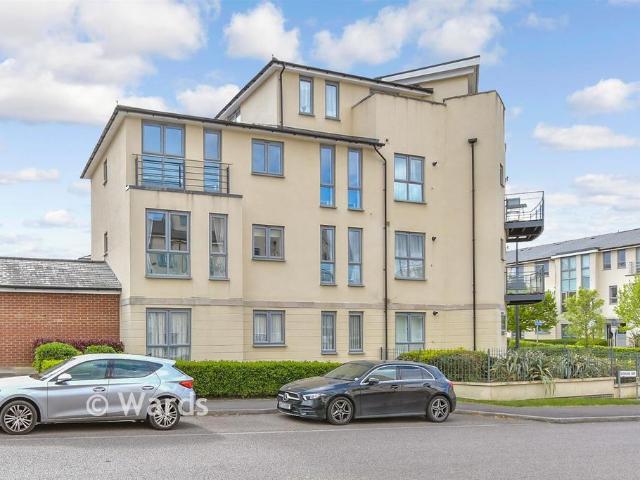 Flat for sale in Hamerton, Kent