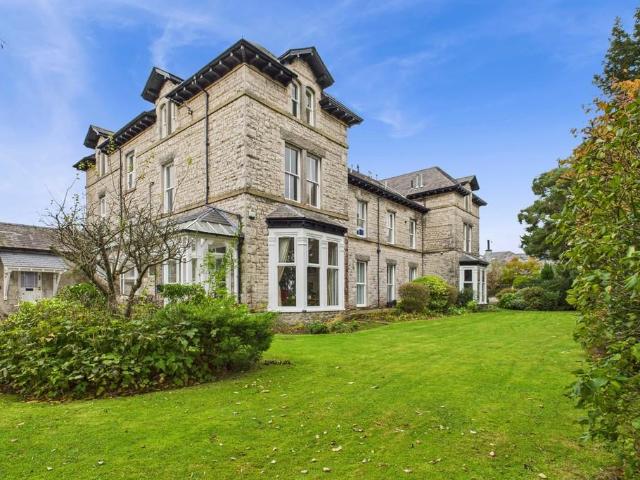 Flat for sale in Grange-over-sands