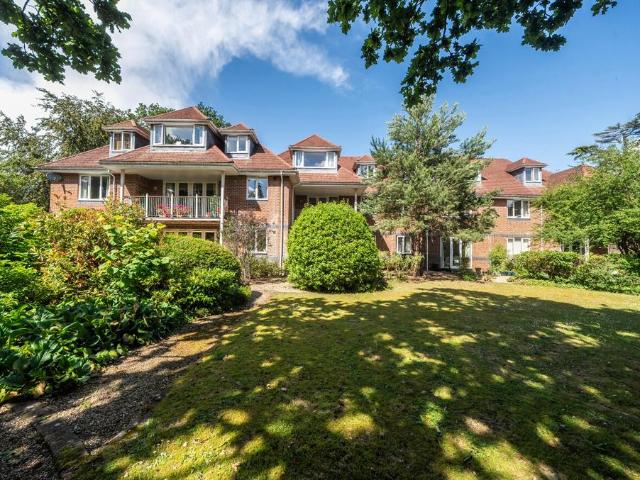 Flat for sale in Bassett Green, City Of Southampton