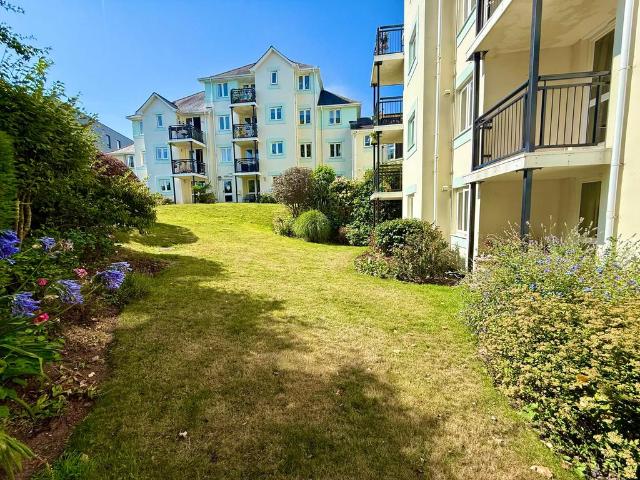 Flat for sale in Babbacombe
