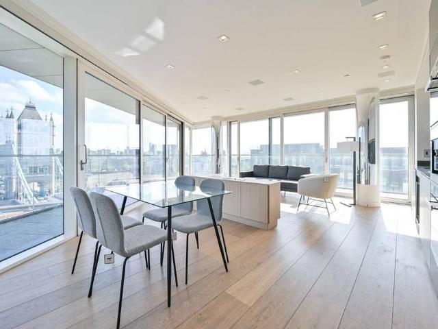 Flat for sale in Bermondsey, Greater London