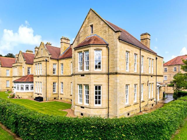 Flat for sale in Burley-in-Wharfedale, Burley In Wharfedale