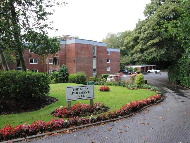 Flat for sale in Markland Hill, Lee Bank