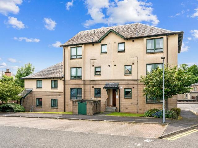Flat for sale in Alloa, Scotland
