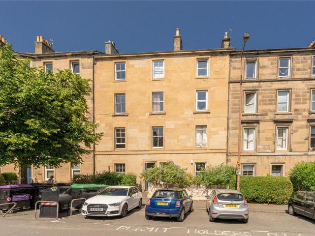 Flat for sale in Hillside, Leith