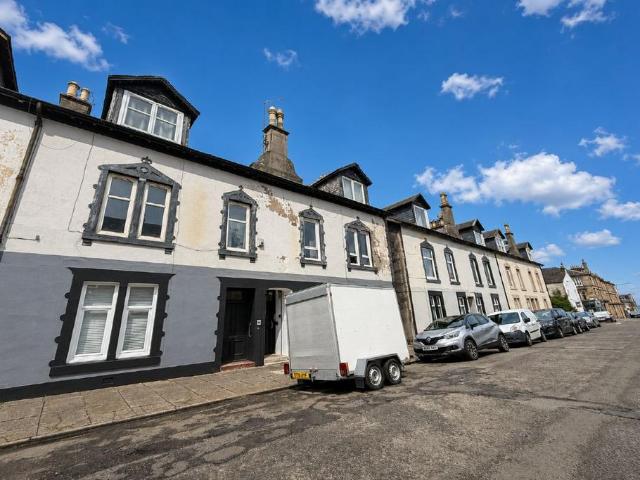 Flat for sale in Helensburgh, Scotland