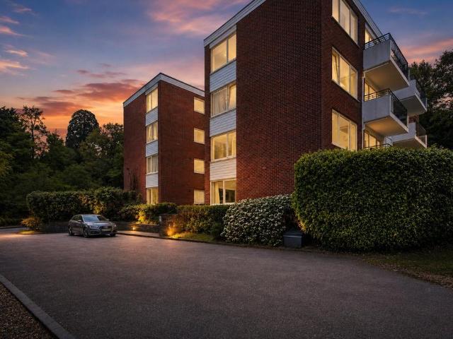 Flat for sale in Sunninghill and Ascot, Sunninghill