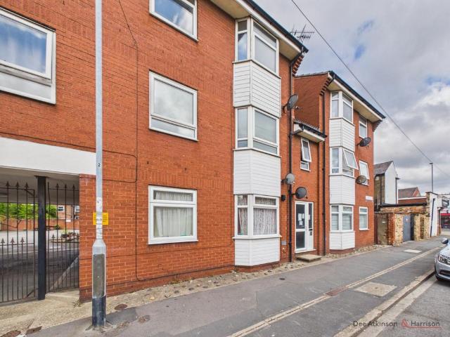 Flat for sale in Hull, City Of Kingston Upon Hull