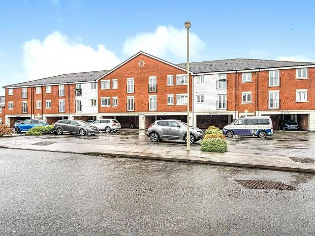 Flat for sale in Priory Estate, West Midlands