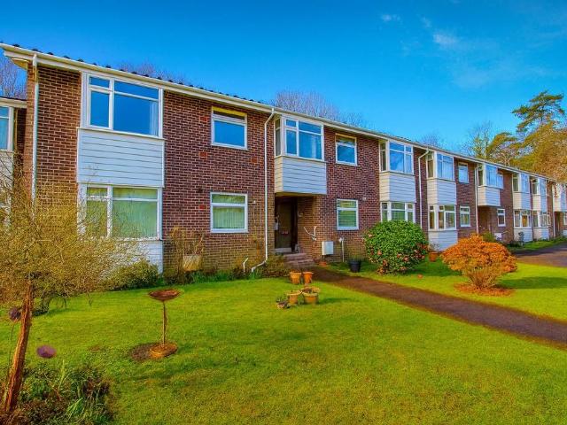 Flat for sale in Fair Oak and Horton Heath, Helford