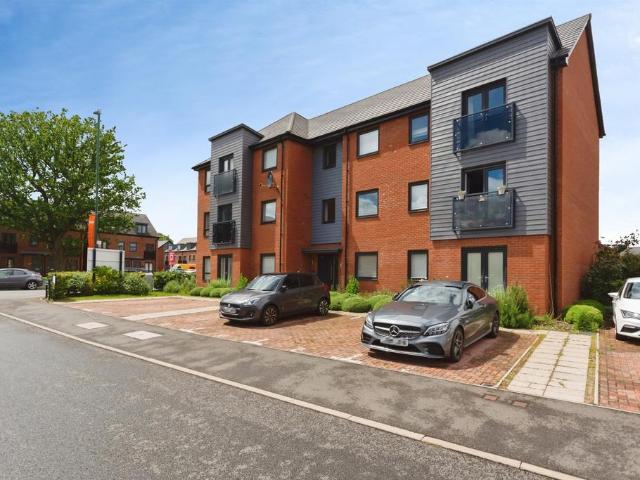 Flat for sale in Shirley, Isle Of Man