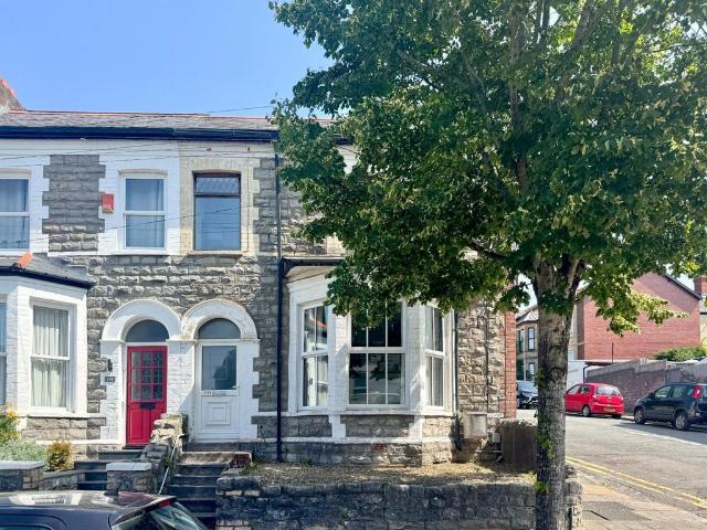 Flat for sale in Penarth Marina, Penarth