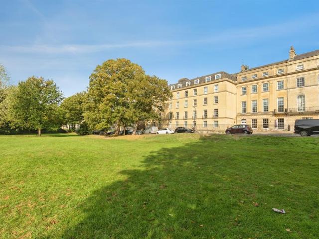 Flat for sale in Kingsmead, Bath