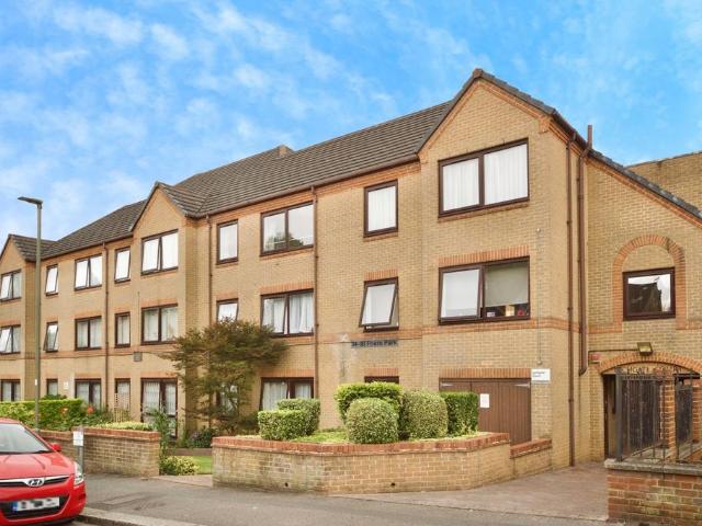Flat for sale in North Finchley, Isle Of Man