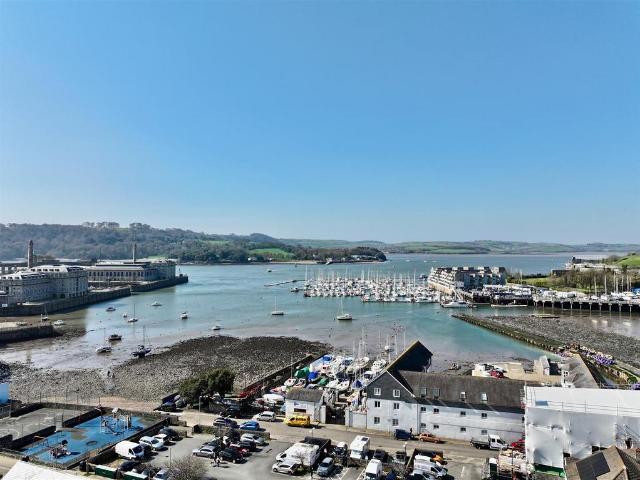 Flat for sale in Stonehouse, Mount Wise