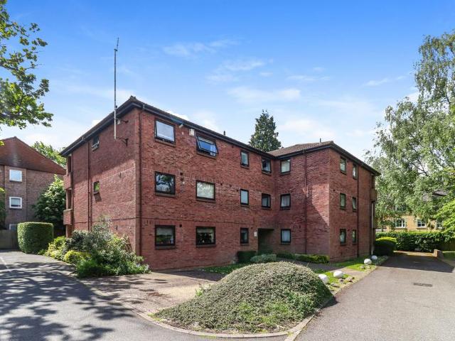 Flat for sale in North Watford