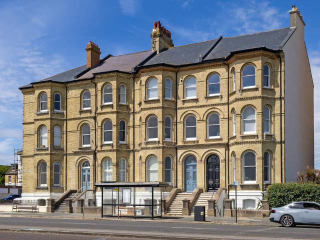 Flat for sale in Aldrington