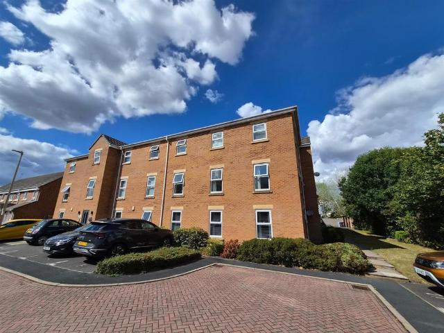 Flat for sale in Hammond Street