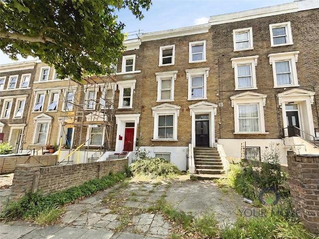 Flat for sale in London Borough of Lewisham, New Cross