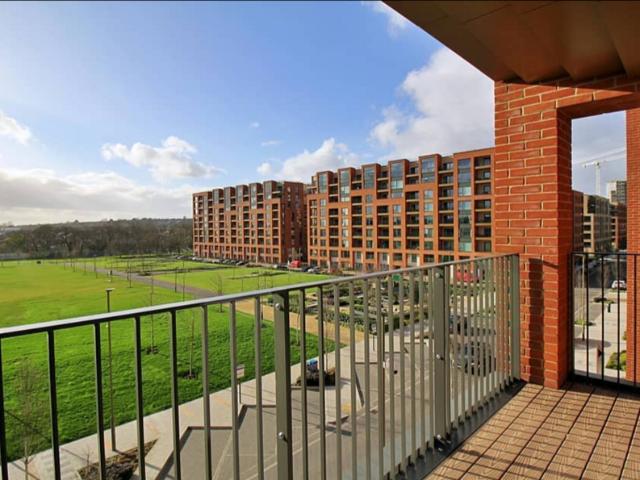 Flat for sale in Colindale, Greater London