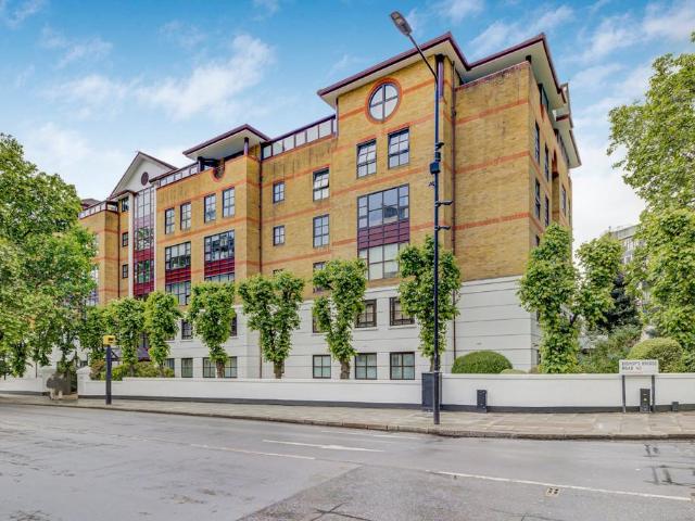 Flat for sale in Paddington, Isle Of Man