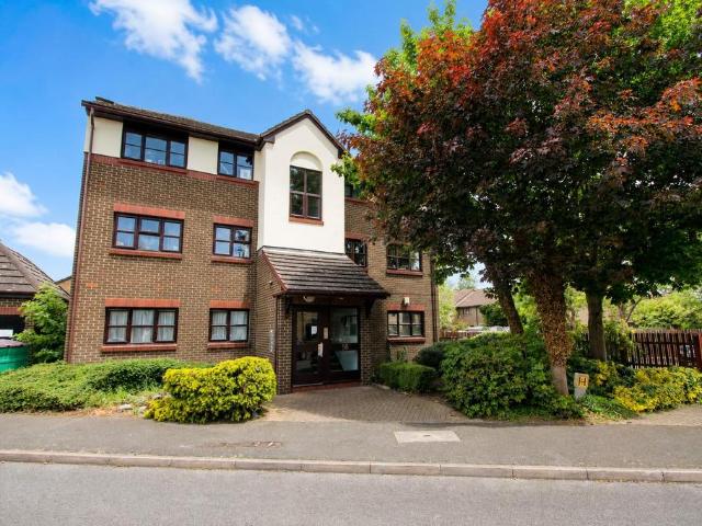 Flat for sale in Hackbridge, Isle Of Man